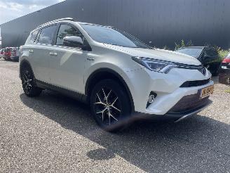 Unfallwagen Toyota Rav-4 2.5 hybrid 2017/1