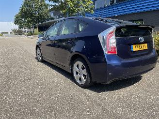 uszkodzony samochody osobowe Toyota Prius 1.8 hybrid 2012/10
