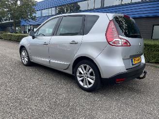 krockskadad bil auto Renault Scenic 2.0 Aut. 2011/4