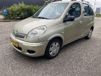škoda osobní automobily Toyota Yaris 1.3 Aut. 2003/10