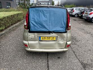 Voiture accidenté Toyota Yaris 1.3 Aut. 2003/10