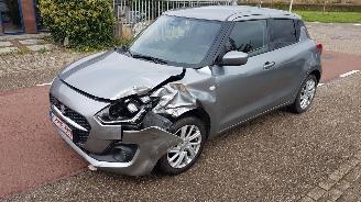 Suzuki Swift HYBRID picture 2