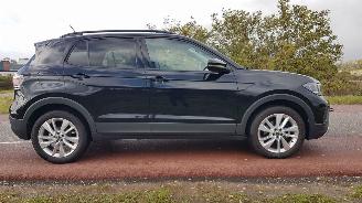 krockskadad bil auto Volkswagen T-Cross LIFE  automaat 2025/7
