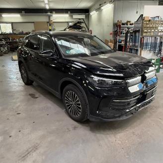 Unfallwagen Volkswagen Tiguan  2025/10