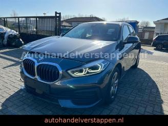 uszkodzony samochody osobowe BMW 1-serie d Advantage Aut7G Live Cockpit LED Navi 2021/4