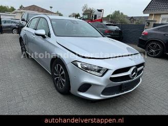 Damaged car Mercedes A-klasse d DAB+ Navigation 106co2 2019/11