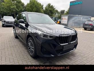 krockskadad bil machine BMW X1 25e xDrive M Sport Pano Harman 2023/11