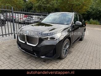 Vaurioauto  passenger cars BMW iX1 20 eDrive M Sportpaket Leder LED Navi+ 2025/3