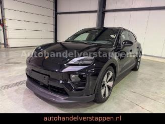 Auto incidentate Porsche Macan Electric 4 PDLS+ PASM Hud BOSE 2024/11