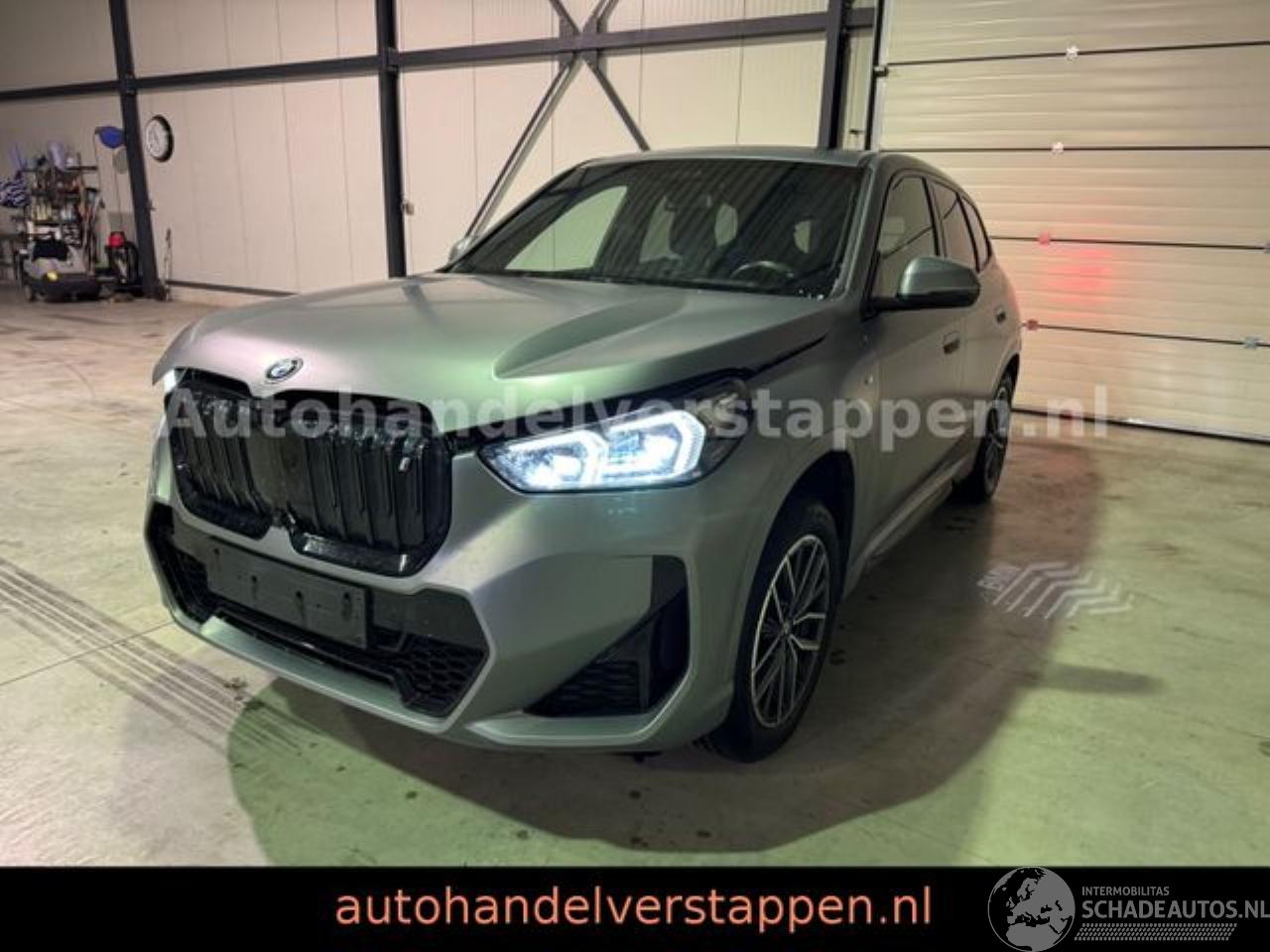 BMW iX1 30 xDrive M Sport Harman Pano HUD Leder
