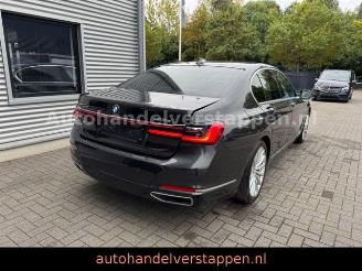Vaurioauto  passenger cars BMW 7-serie  2019/9