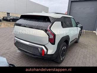 Kia EV3 150 kW Earth Navigation 2025 picture 4