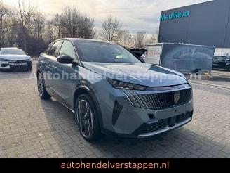skadebil auto Peugeot 3008 Elek 210 GT Pano Leder LED AHK 2024/11