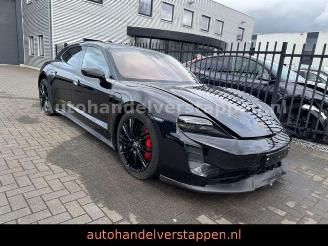 skadebil auto Porsche Taycan Sport Turismo GTS Bose Panorama glass 2023/6