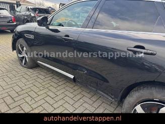 Jaguar F-Pace S P400e AWD Plug-In Hybrid picture 16