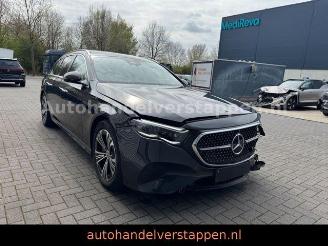 Mercedes E-klasse 450d 4Matic Avantgard Advancd Panorama picture 2