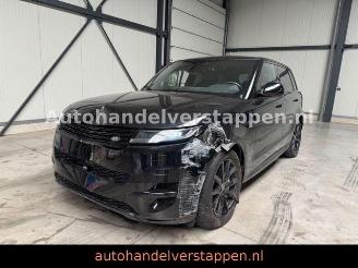 krockskadad bil auto Land Rover Range Rover sport SE P460e Pano Meridian 2024/2