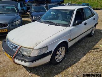 Vrakbiler auto Saab 900 900 II, Hatchback 5-drs, 1993 / 1998 2.0 i,Si 16V 1997/3