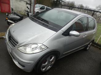 Damaged car Mercedes A-klasse 180 CDI 2.0 2008/4