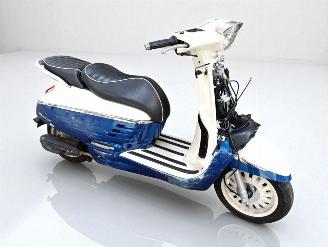 damaged scooters Peugeot  50 DJANGO 2019/3