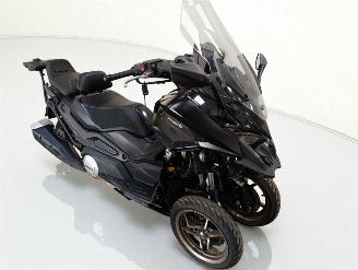 dañado ciclomotor Kymco  CV3 550 2023/6