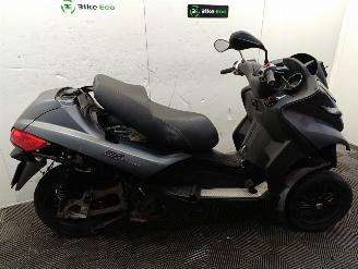 Uttjänta bilar auto Piaggio Pajero 500 MP3 2012/5