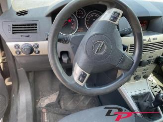 Opel Astra Astra H GTC (L08), Hatchback 3-drs, 2005 / 2011 1.4 16V Twinport picture 14