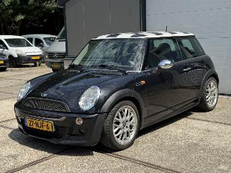 Mini Cooper 1.6 Cooper Chili JCW pakket! picture 1