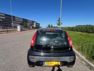 Peugeot 107  picture 3