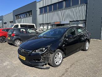 krockskadad bil auto Opel Astra SPORTS TOURER 1.0 Online Edition 2018/5
