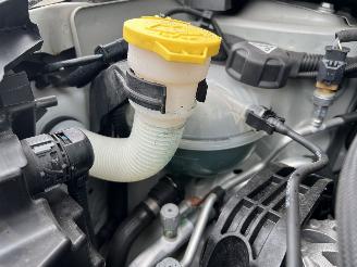 Jeep Avenger 1.2 E-HYBRID SUMMIT picture 10