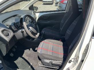 Peugeot 108 1.0 e-VTi Active picture 14