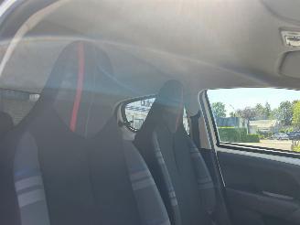 Peugeot 108 1.0 e-VTi Active picture 26