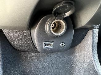 Peugeot 108 1.0 e-VTi Active picture 16