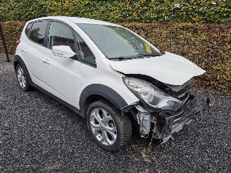 skadebil auto Hyundai Ix20 1.4i i-Motion Cross 2015/2