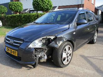 skadebil auto Kia Cee d 1.6 2007/12