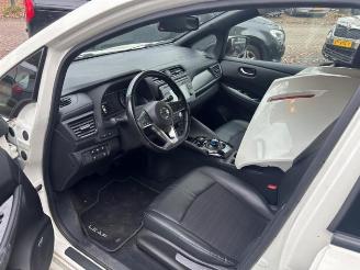 Nissan Leaf Leaf (ZE1), Hatchback, 2017 39/40kWh picture 5