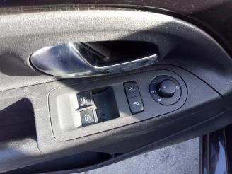 Volkswagen Up! Up! (121), Hatchback, 2011 1.0 12V 60 picture 13