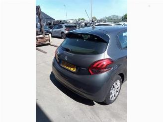 Peugeot 208 208 I (CA/CC/CK/CL), Hatchback, 2012 / 2019 1.6 Blue HDi 100 picture 8