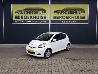 Avarii autoturisme Toyota Aygo 1.0-12V Comfort 2010/2