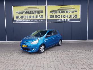 krockskadad bil auto Mitsubishi Space-star 1.0 Intense 2013/2