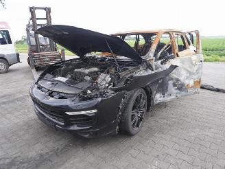 Porsche Cayenne S E-HYBRID 3.0 picture 3