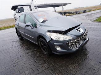 Peugeot 308 1.6 VTi picture 4