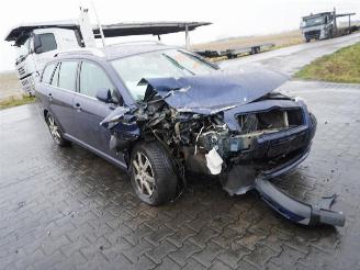 Toyota Avensis Wagon 2.0 16v picture 4