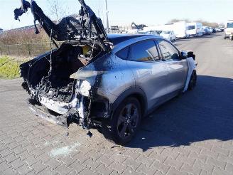 Vrakbiler auto Ford USA Mustang Mach E 2021/8