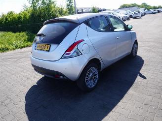 Lancia Ypsilon 0.9 TwinAir picture 1