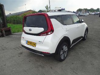 Coche siniestrado Kia Soul 64 KwH 2020/1