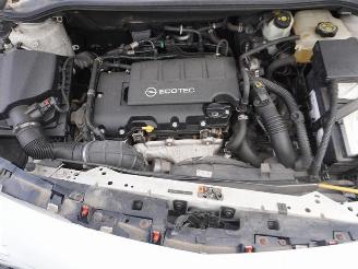 Opel Astra SPORTS TOURER 1.4 Turbo picture 9