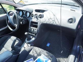 Peugeot 308 1.6 VTi picture 5