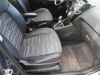 Kia Venga 1.6 picture 12